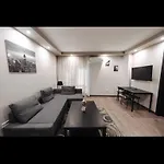 Cozy Studio In The Heart Of Heliopolis, Cairo!